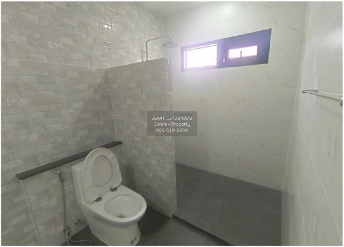 For Sale House , Golden Prive Phanasnikhom - Amatanakorn , Na Phr