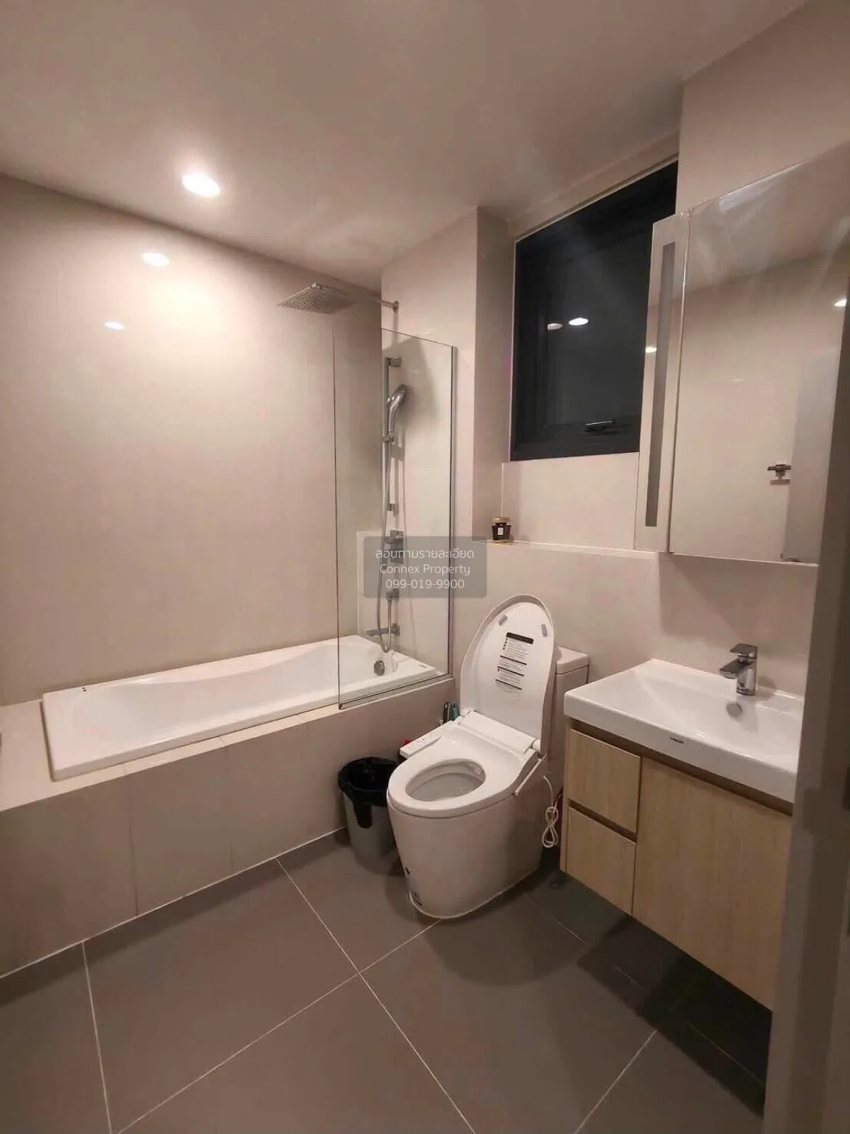 For Rent Condo , Oka Haus Sukhumvit 36 , high floor , BTS-Thong L