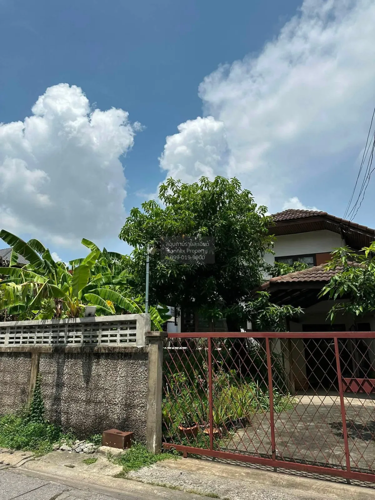For Sale Newly renovated detached house, Soi Wachirathamsathit 57 1