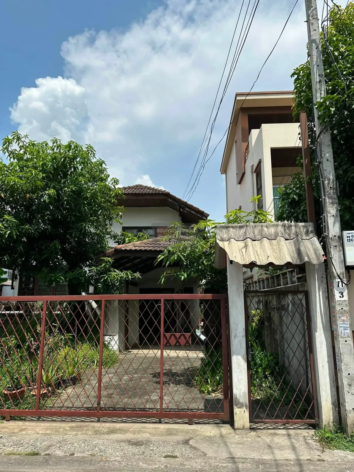 For Sale Newly renovated detached house, Soi Wachirathamsathit 57 2