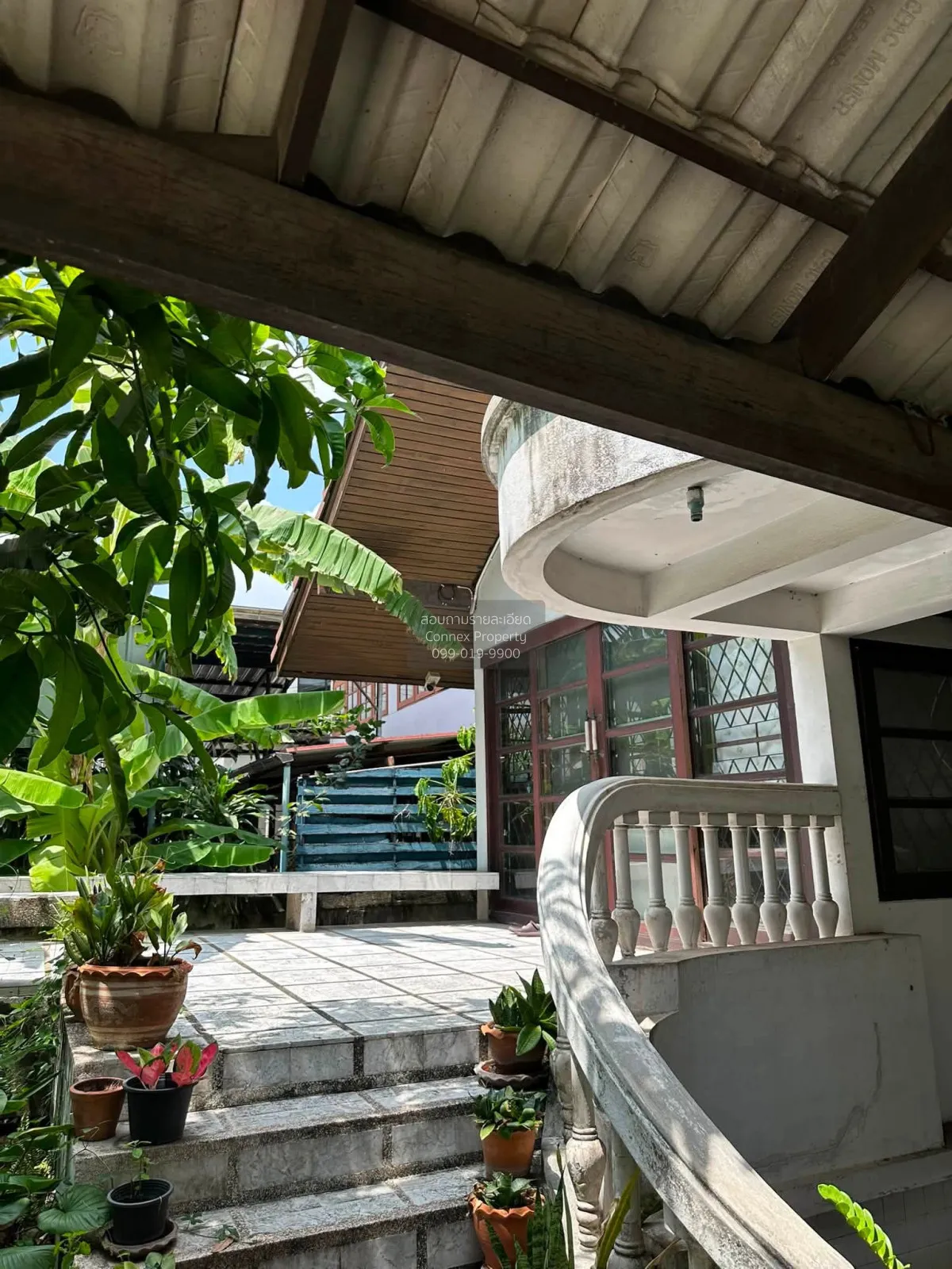For Sale Newly renovated detached house, Soi Wachirathamsathit 57