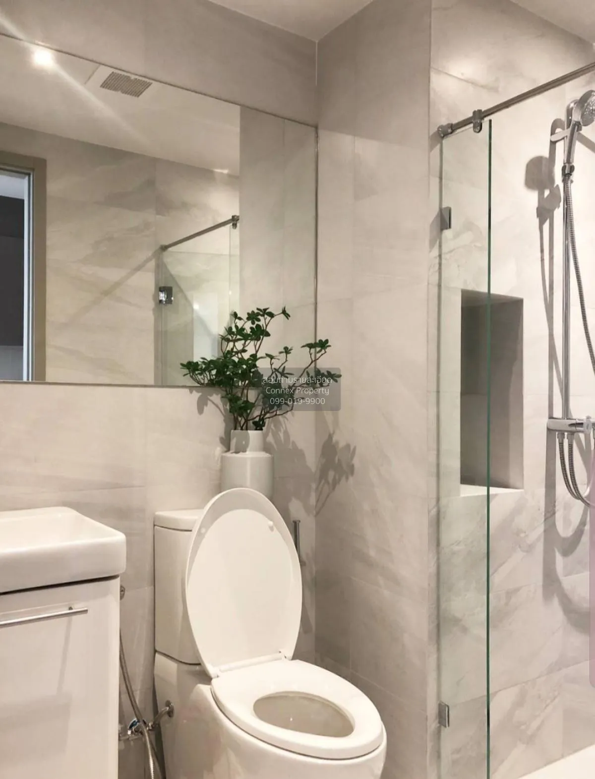 FOR RENT condo , RHYTHM Ekkamai , BTS-Ekkamai , Khlong Tan Nuea ,