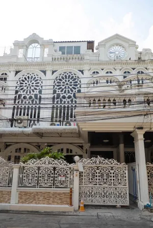 For Rent Townhouse/Townhome  , Ekkamai Villa , Khlong Tan Nuea , Watthana , Bangkok , CX-174415