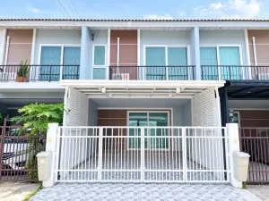 For Sale Townhouse/Townhome  , Supalai Bella Wongwaen Lumlukka Klong 6 , Bueng Kham Phoi , Lam Luk Ka , Pathum Thani , CX-174637