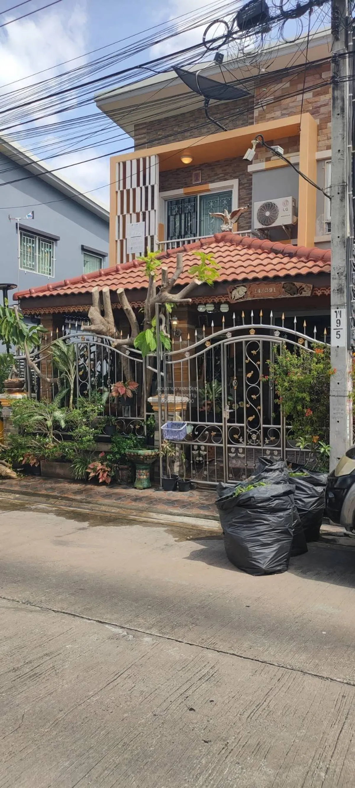 For Sale Townhouse/Townhome  , Nirun Ville 10 , Bang Chalong , Ba 1