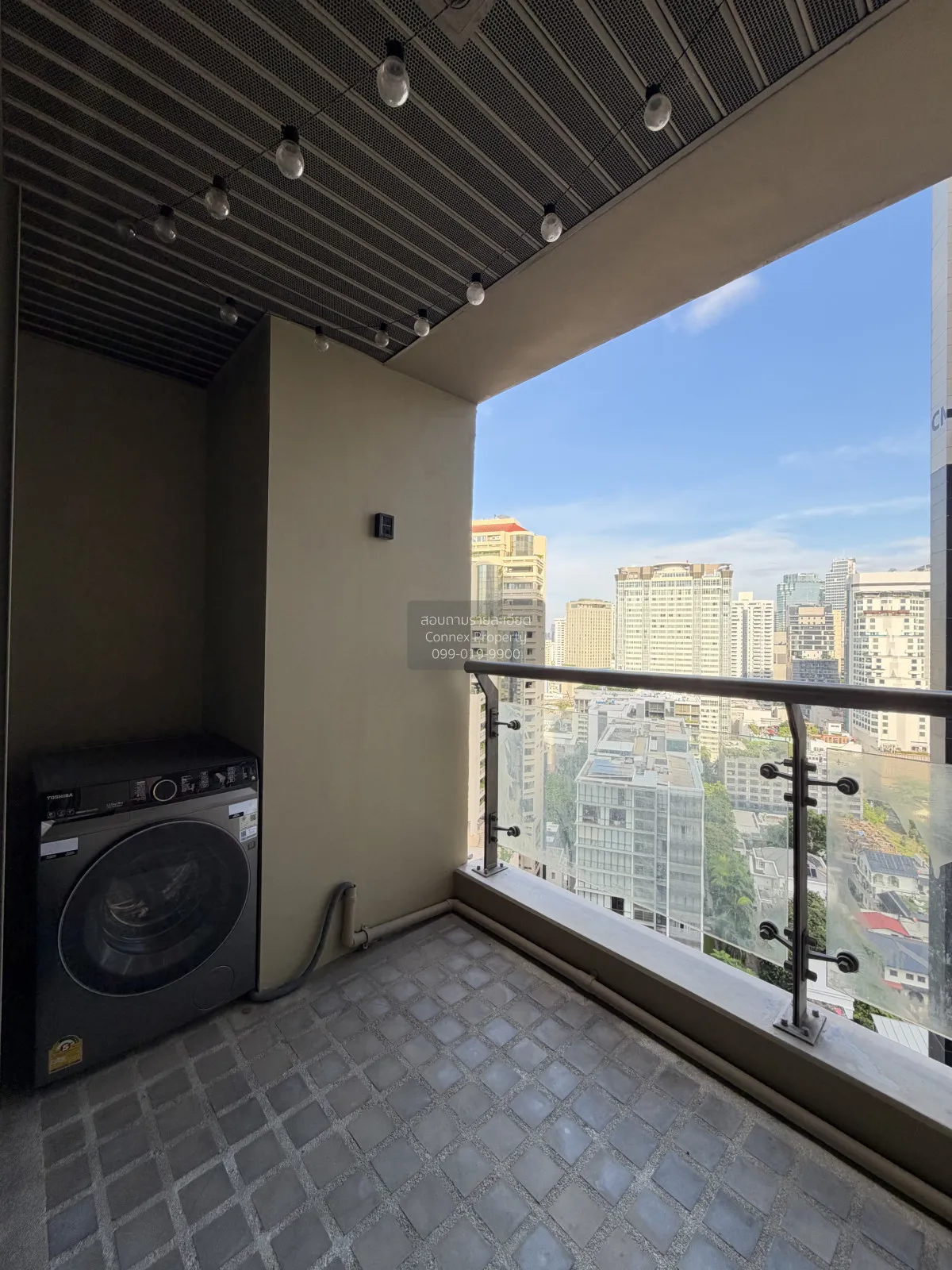 For Rent Condo , The Lakes , nice view , high floor , corner unit