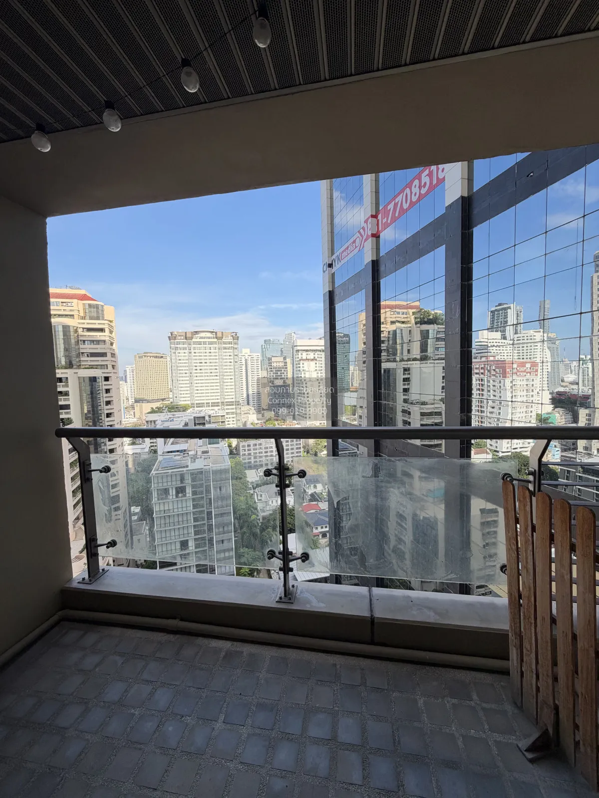 For Rent Condo , The Lakes , nice view , high floor , corner unit
