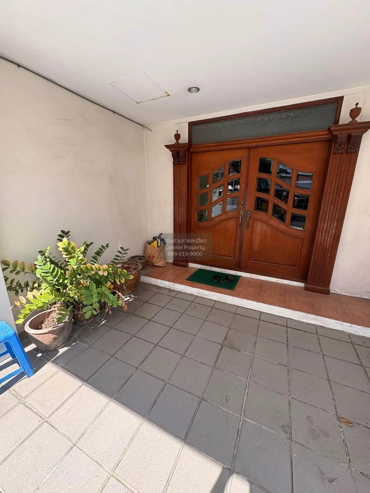 For Sale 4-Storey Townhome, Soi Thetsaban Songkhrao 2 Yaek 4 , La 4