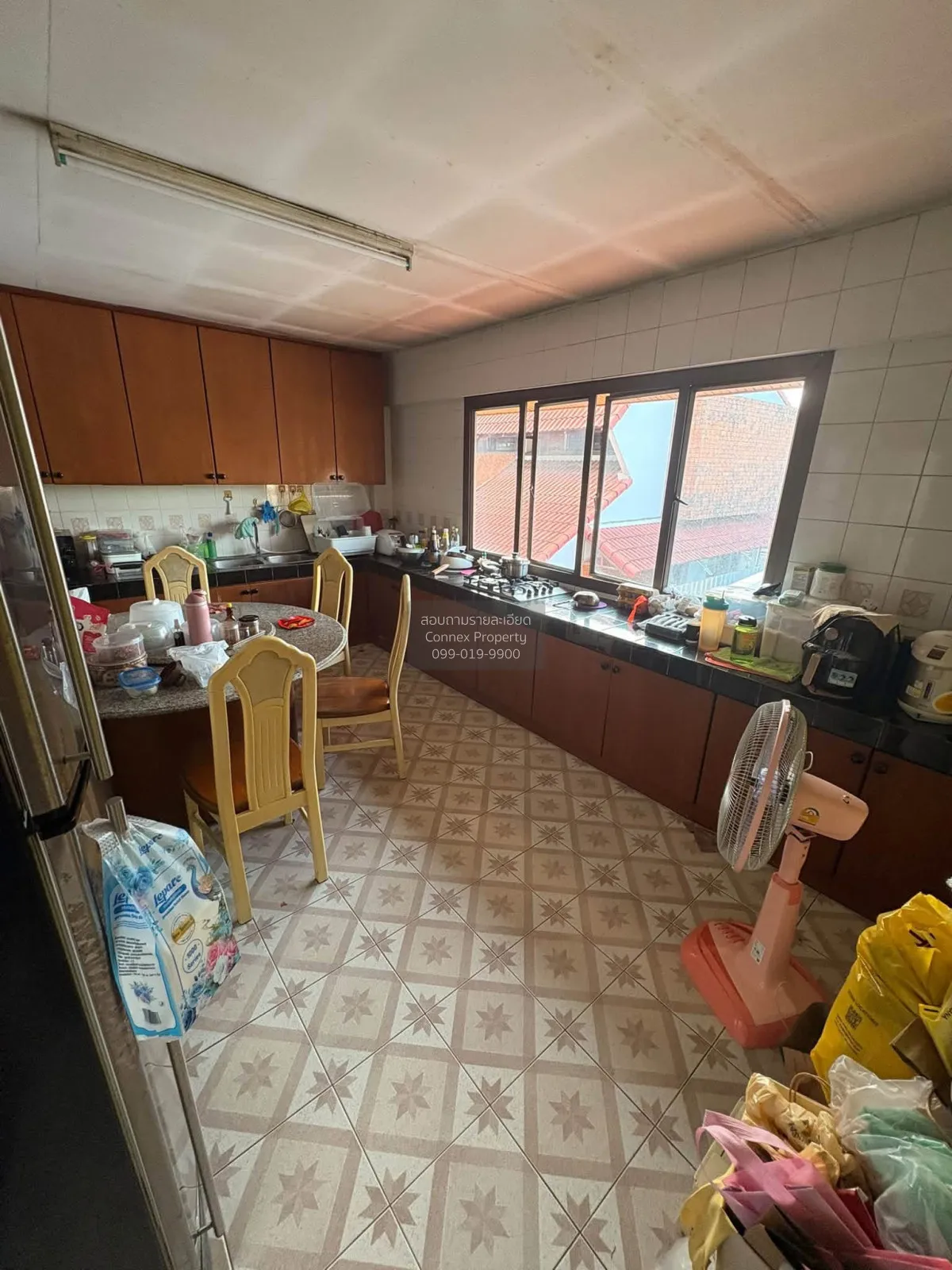 For Sale 4-Storey Townhome, Soi Thetsaban Songkhrao 2 Yaek 4 , La