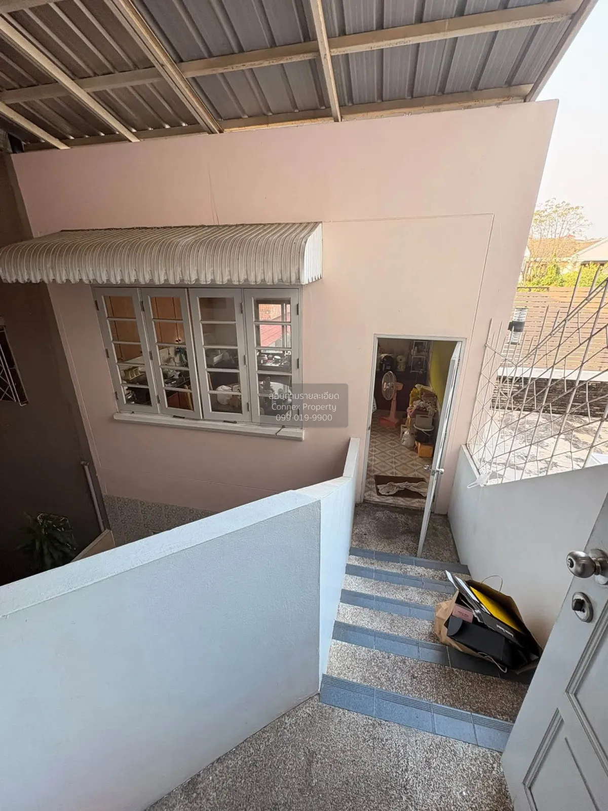 For Sale 4-Storey Townhome, Soi Thetsaban Songkhrao 2 Yaek 4 , La