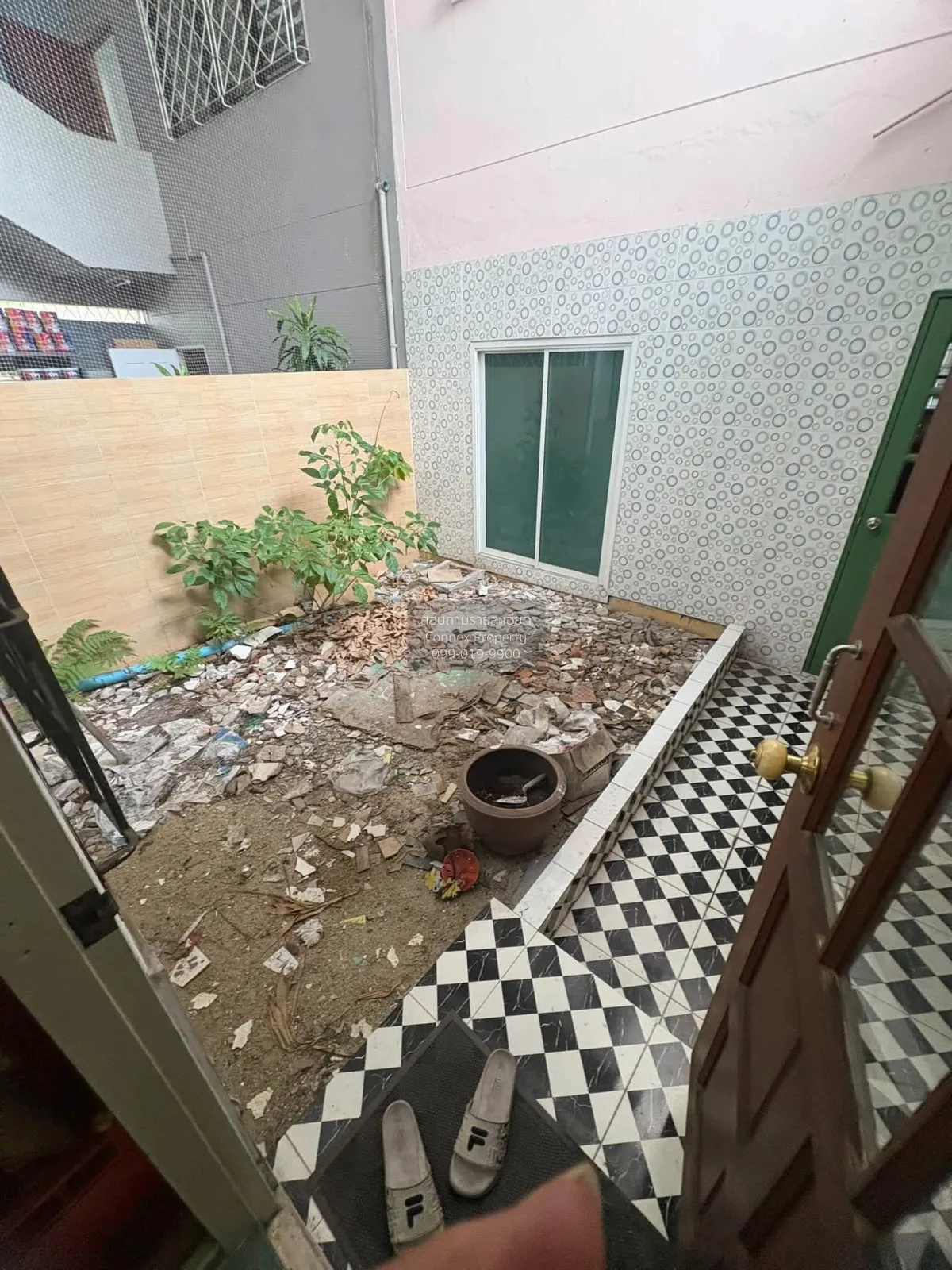 For Sale 4-Storey Townhome, Soi Thetsaban Songkhrao 2 Yaek 4 , La