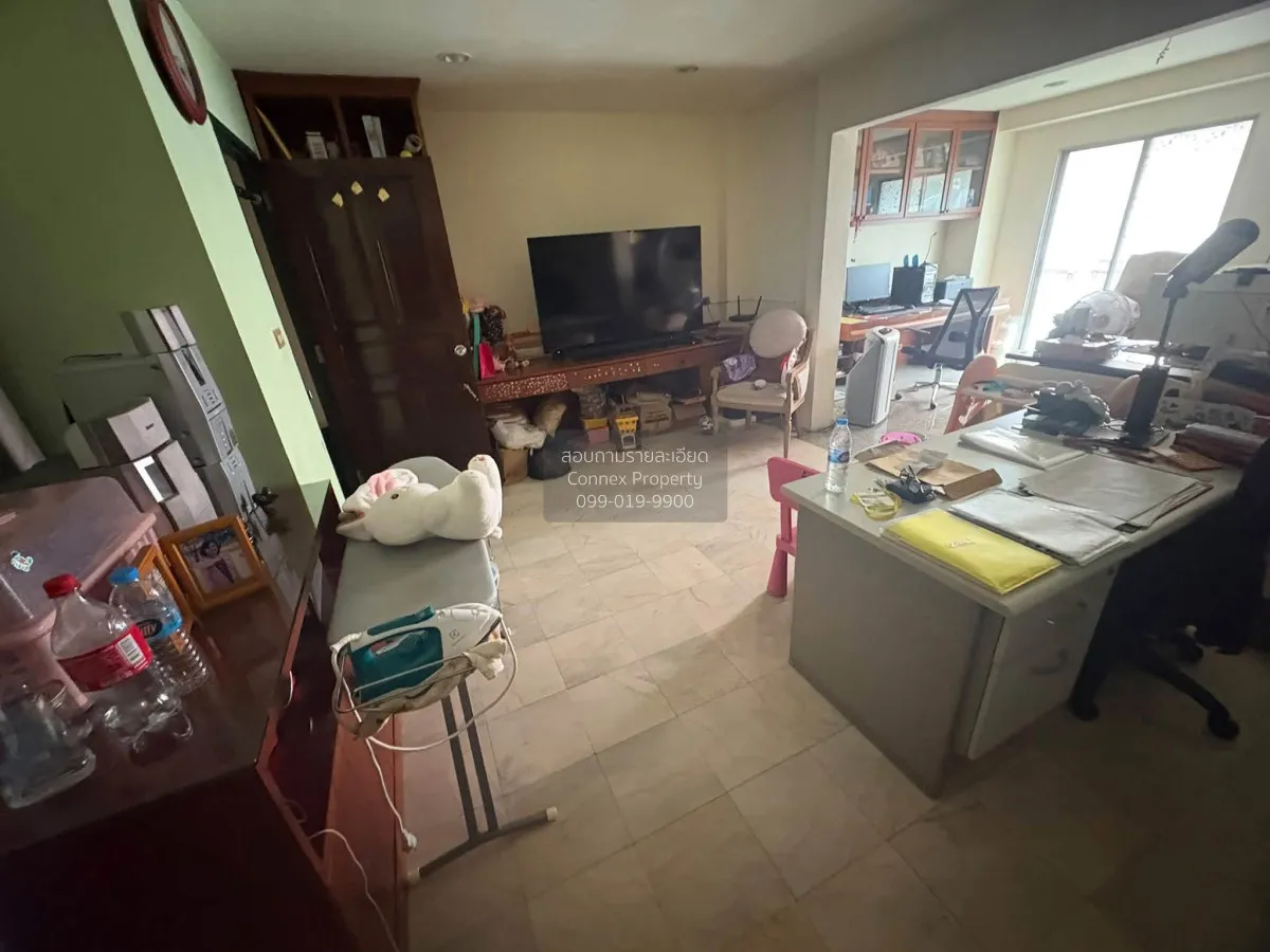 For Sale 4-Storey Townhome, Soi Thetsaban Songkhrao 2 Yaek 4 , La