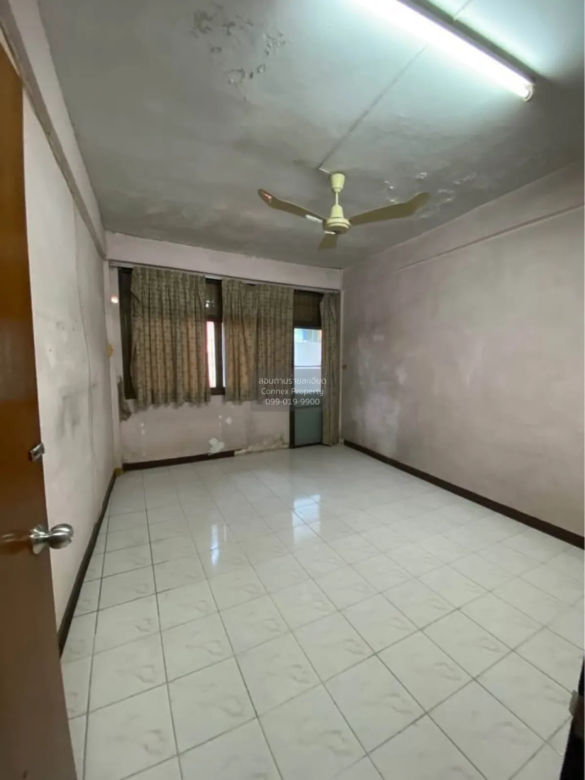 For Sale Commercial building near Iconsiam, Tha Din Daeng, Soi 16