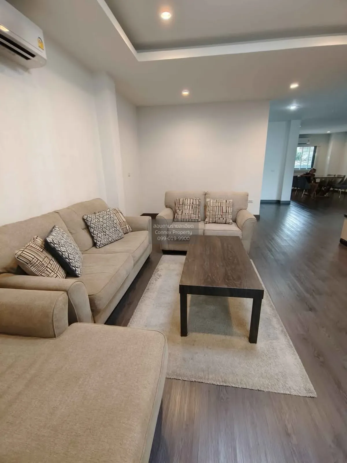 For Rent 3-story detached house on Sukhumvit 65, Ekkamai, about 6
