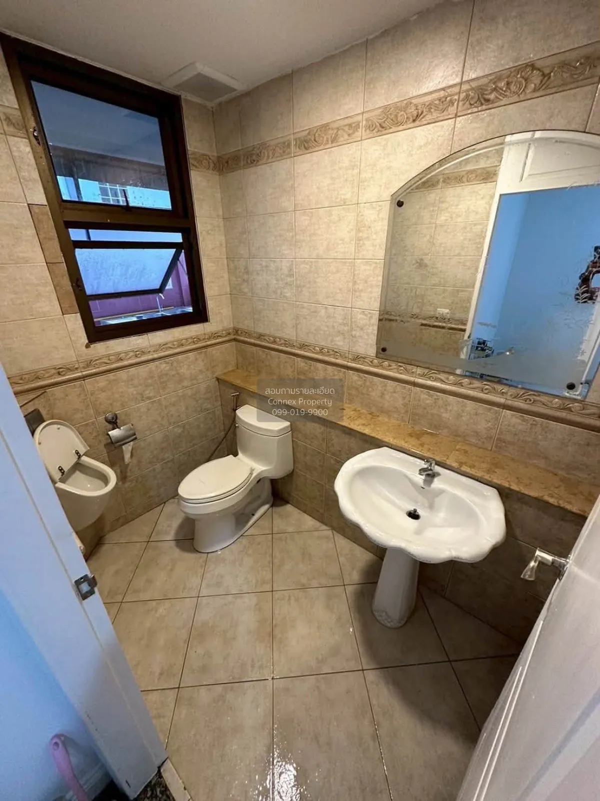 For Sale 3-story home office, Lat Phrao 83 , Khlong Chao Khun Sin