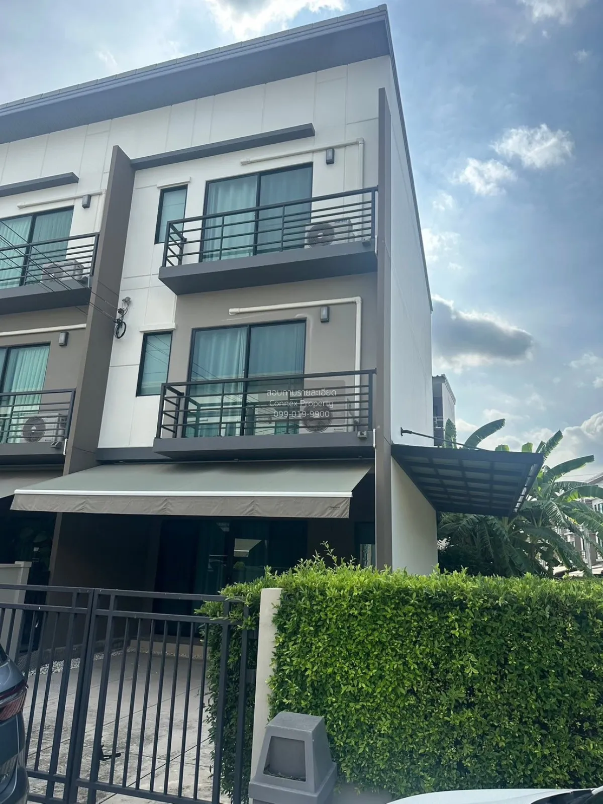For Sale Townhouse/Townhome  , Baan Klang Muang Srinakarin-Onnut 