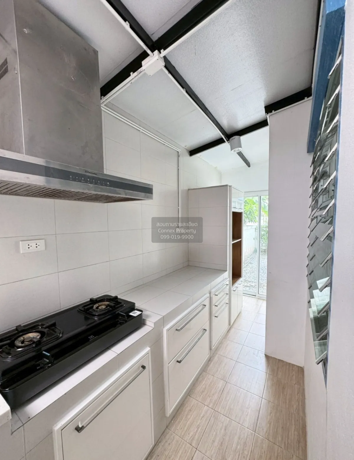 For Sale House , Thongsathit 8 Hathairat - Watcharapol , Lat Sawa