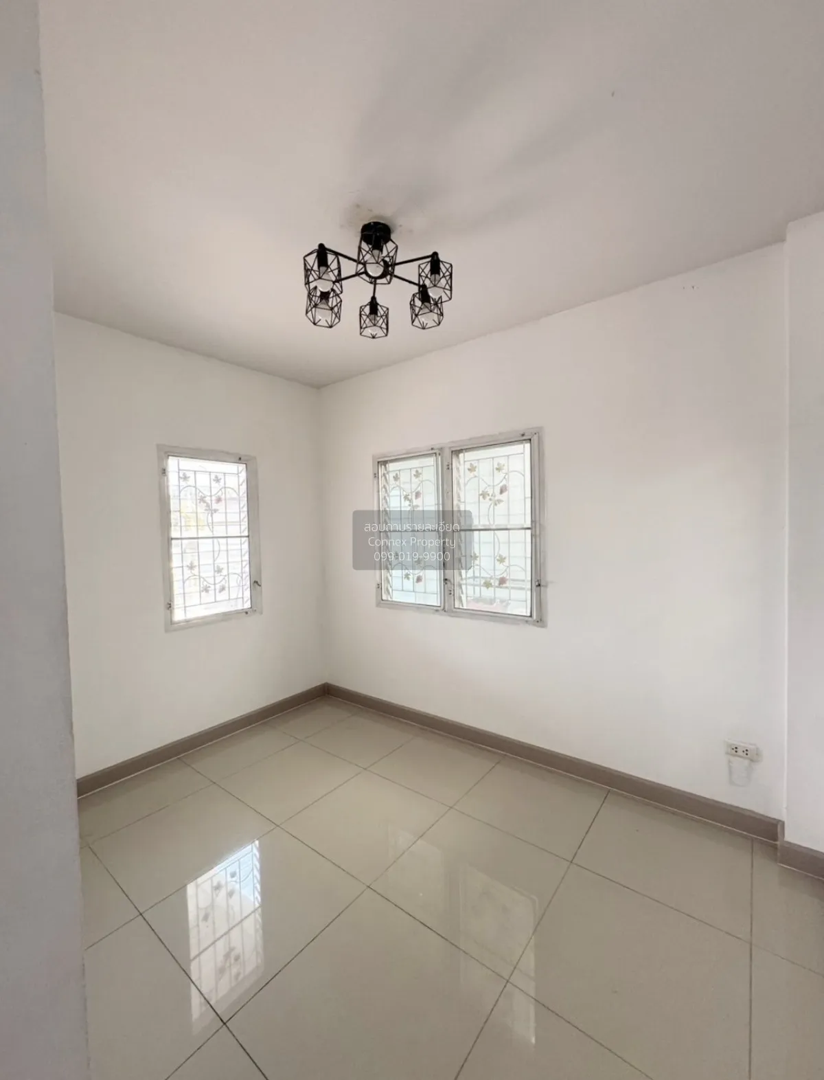 For Sale House , Thongsathit 8 Hathairat - Watcharapol , Lat Sawa