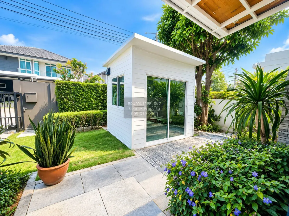 For Sale House , Mantana Onnut - Wongwaen 5 , wide frontage , Dok 2
