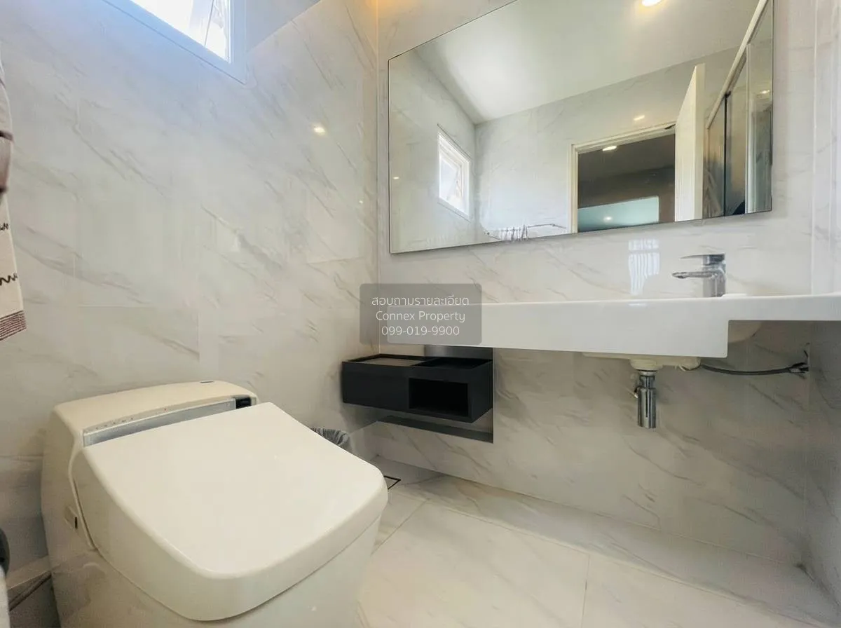For Sale House , Mantana Onnut - Wongwaen 5 , wide frontage , Dok