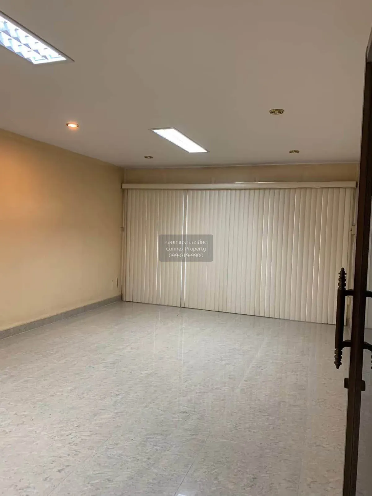 ขายอาคารพาณิชย์ 3.5 ชั้น ใกล้ตลาดพลู ตลาดพลู เขต ธนบุรี กรุงเทพ C
