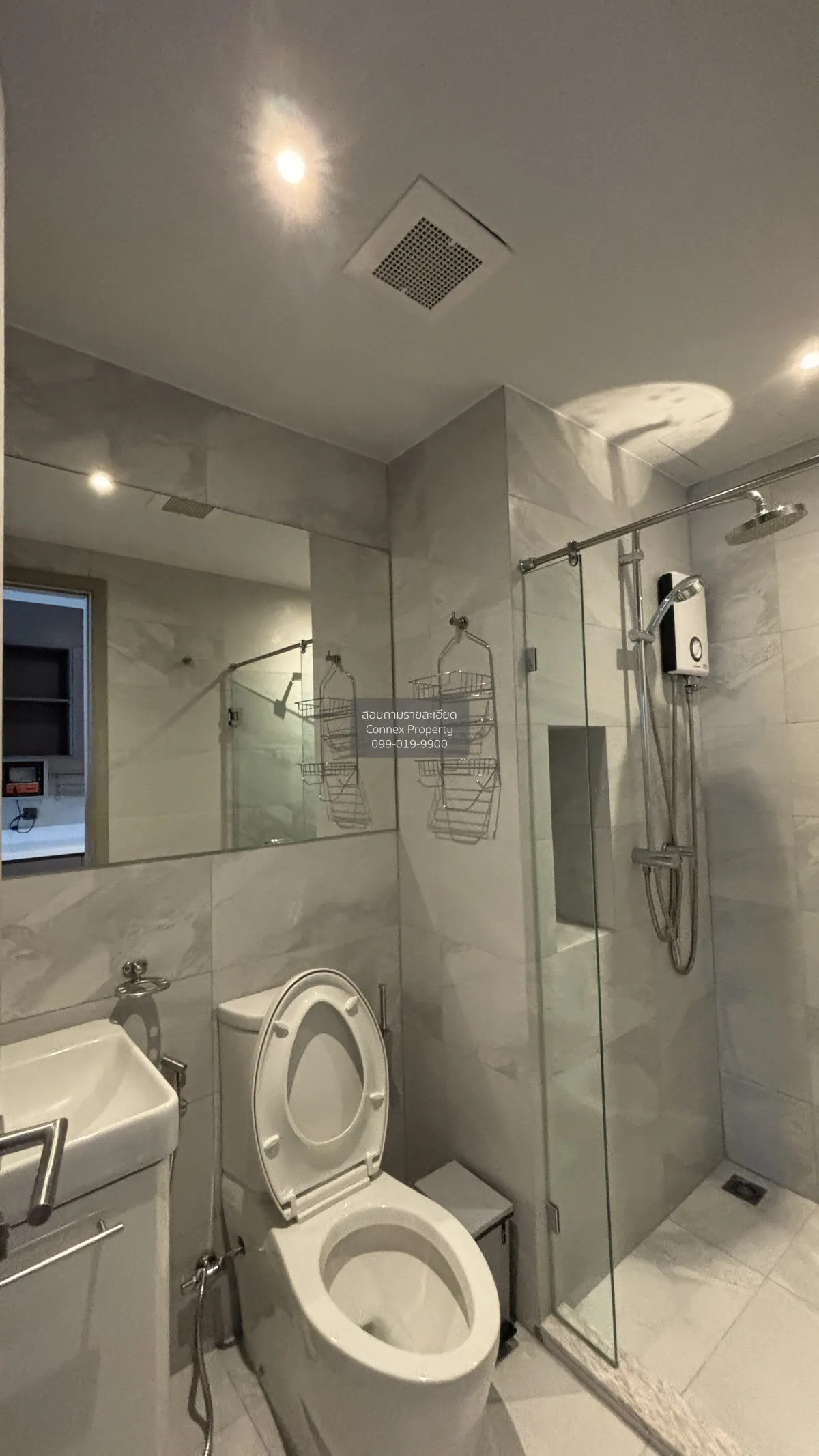 FOR RENT condo , RHYTHM Ekkamai , BTS-Ekkamai , Khlong Tan Nuea ,