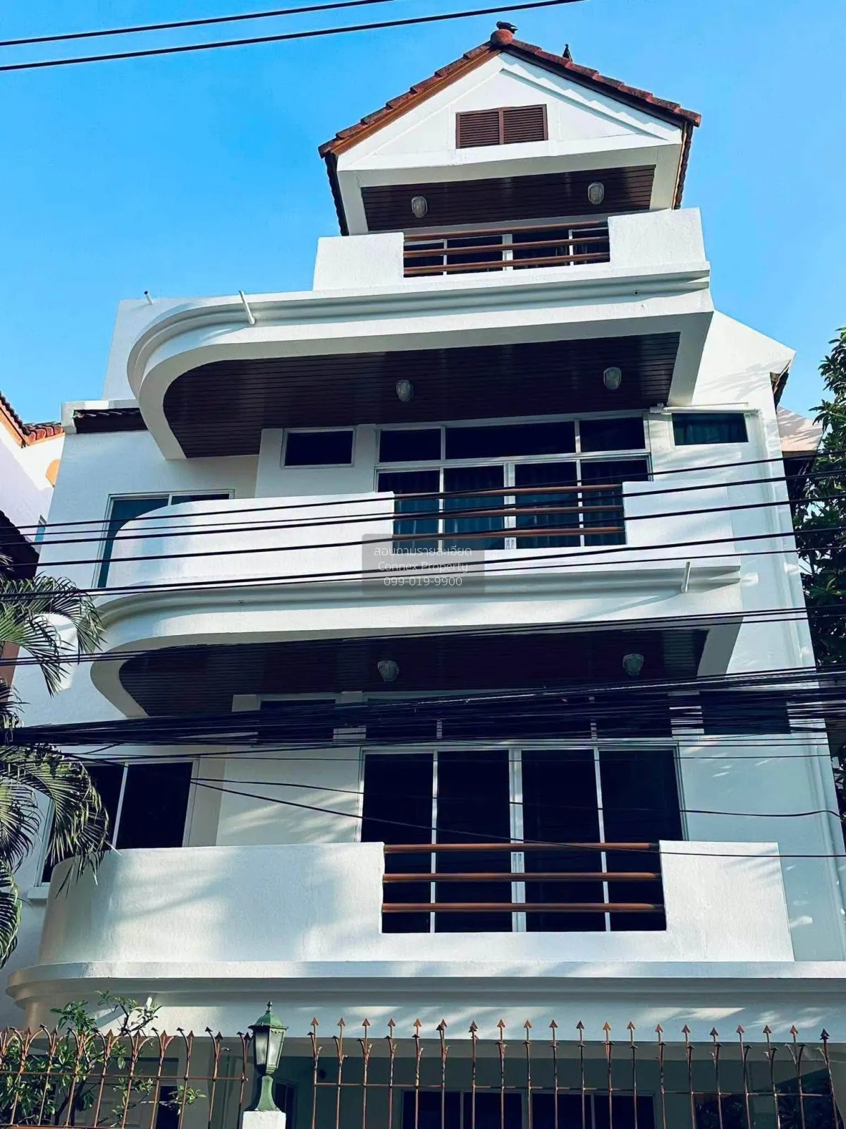 For Rent HOUSE SUKHUMVIT31 near Emporium , Terminal21Asok , BTS P 1