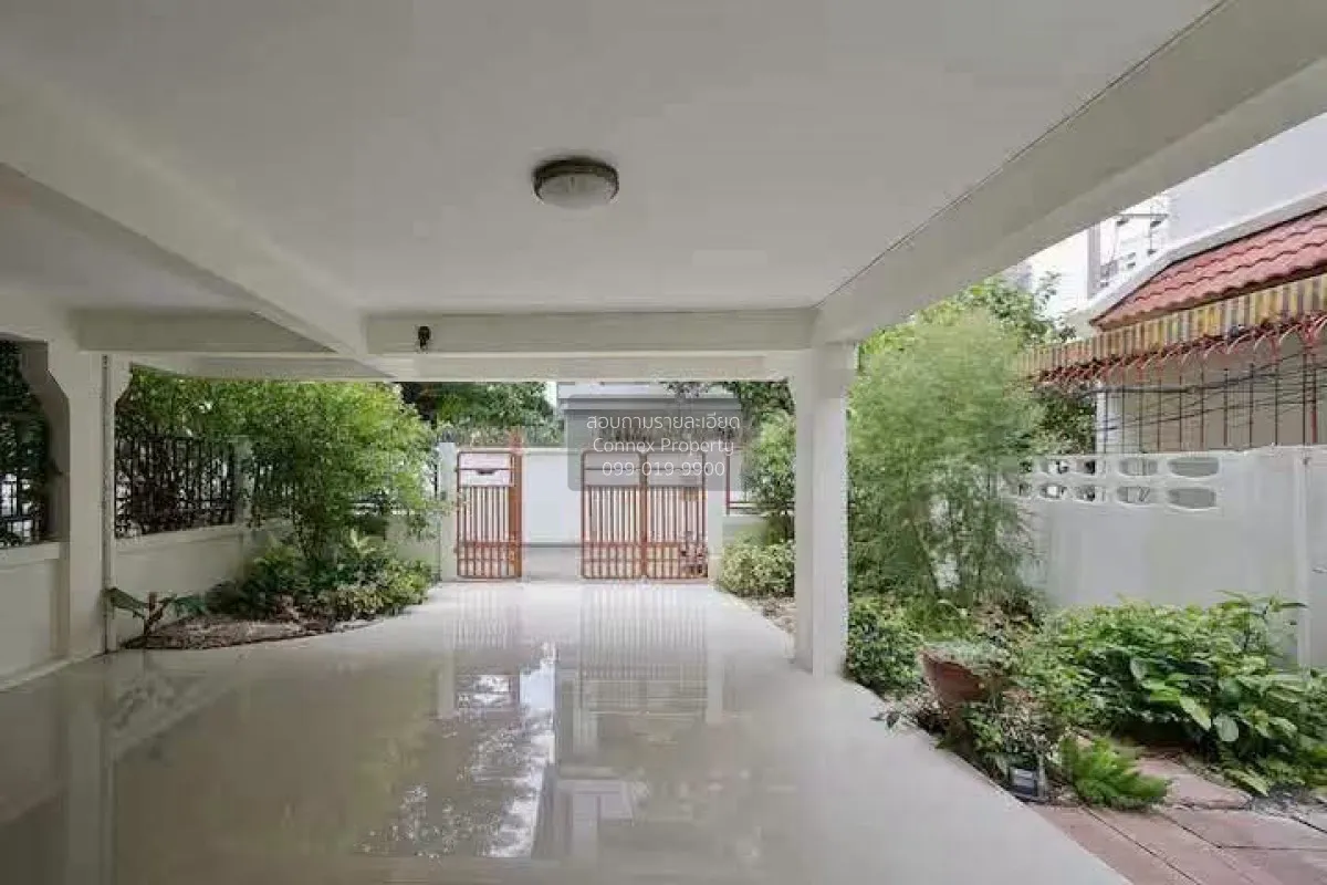 For Rent HOUSE SUKHUMVIT31 near Emporium , Terminal21Asok , BTS P 2