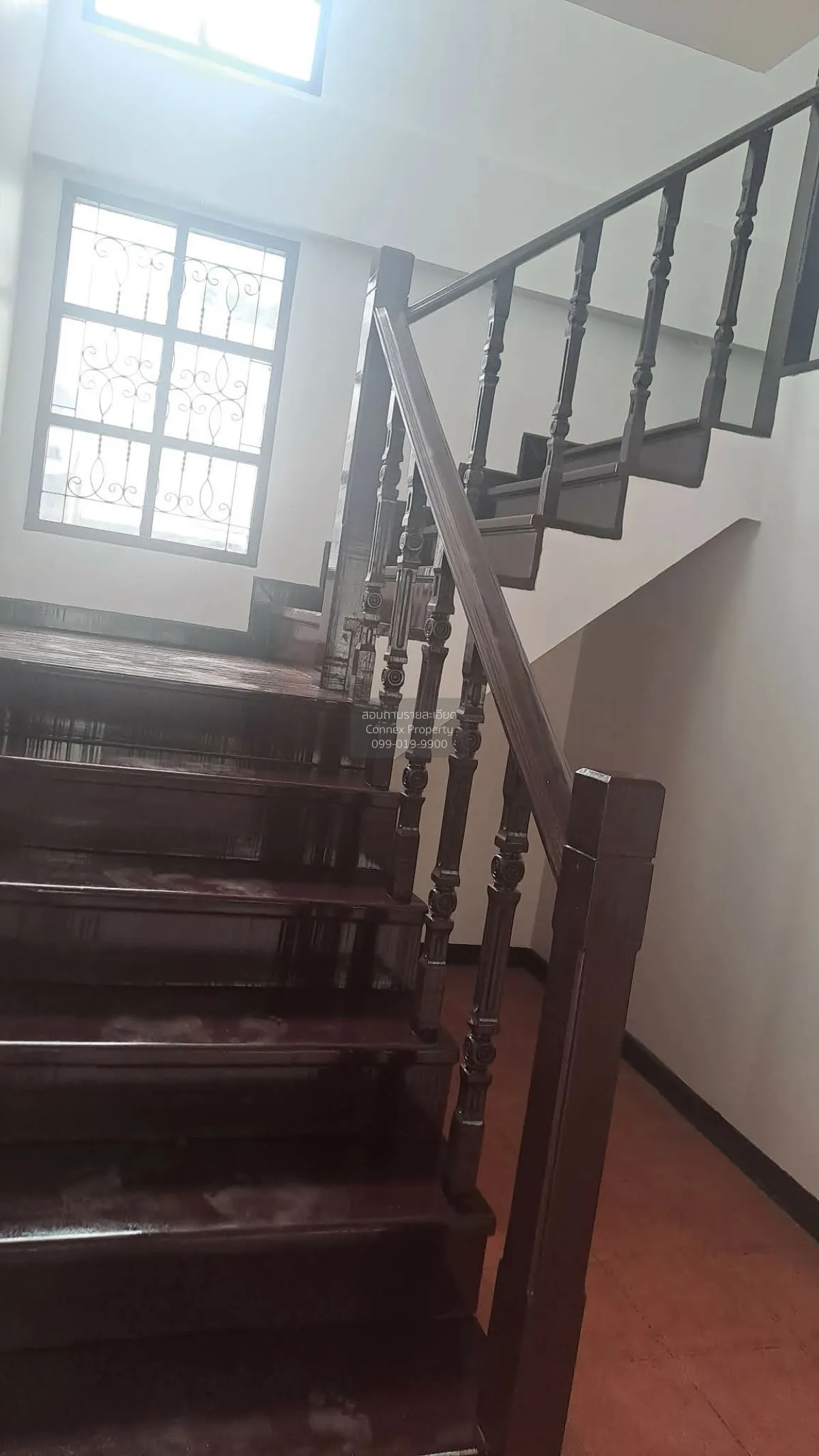 For Sale House , Thanaphat 2 , corner unit , wide frontage , newl