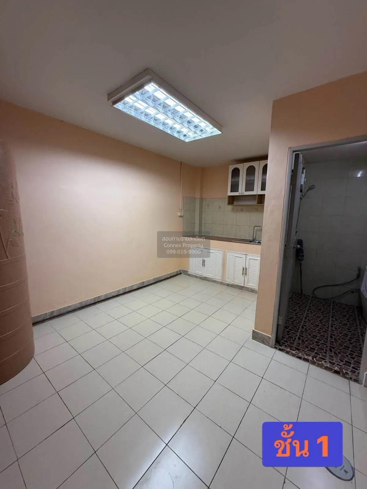 For Rent 3-story commercial building near Terminal 21 Rama 3 , co 4