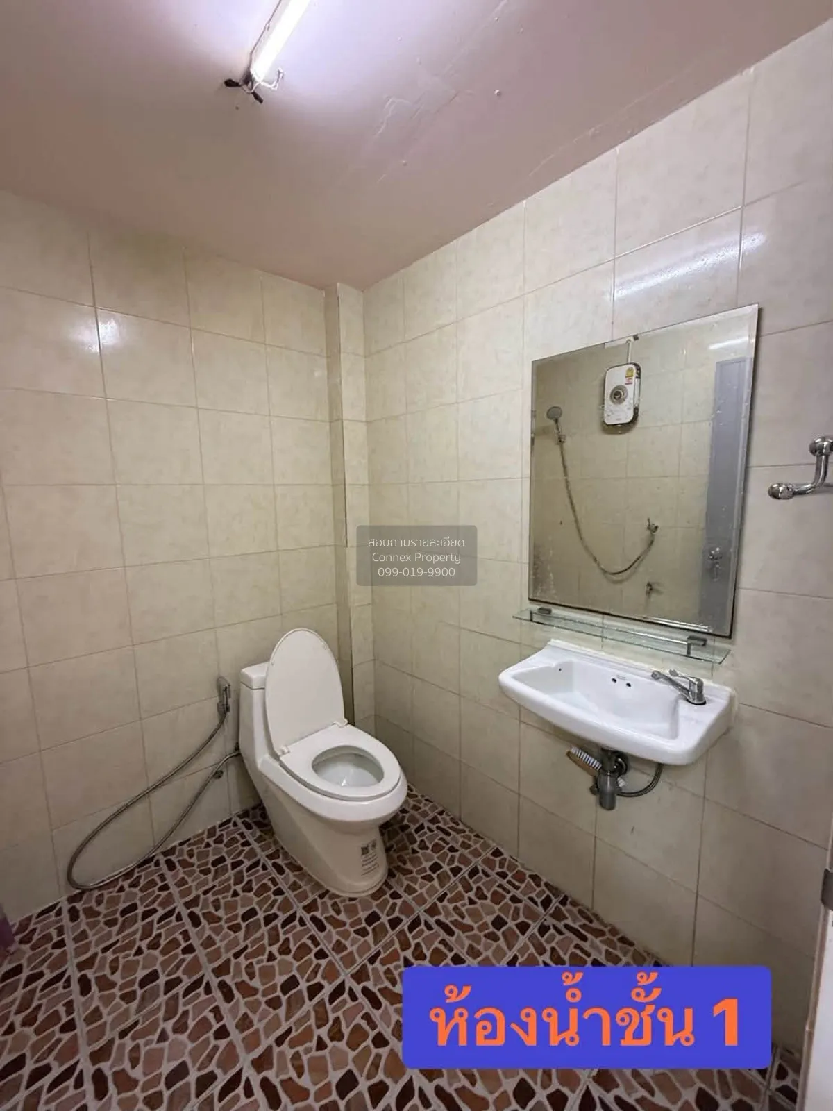 For Rent 3-story commercial building near Terminal 21 Rama 3 , co