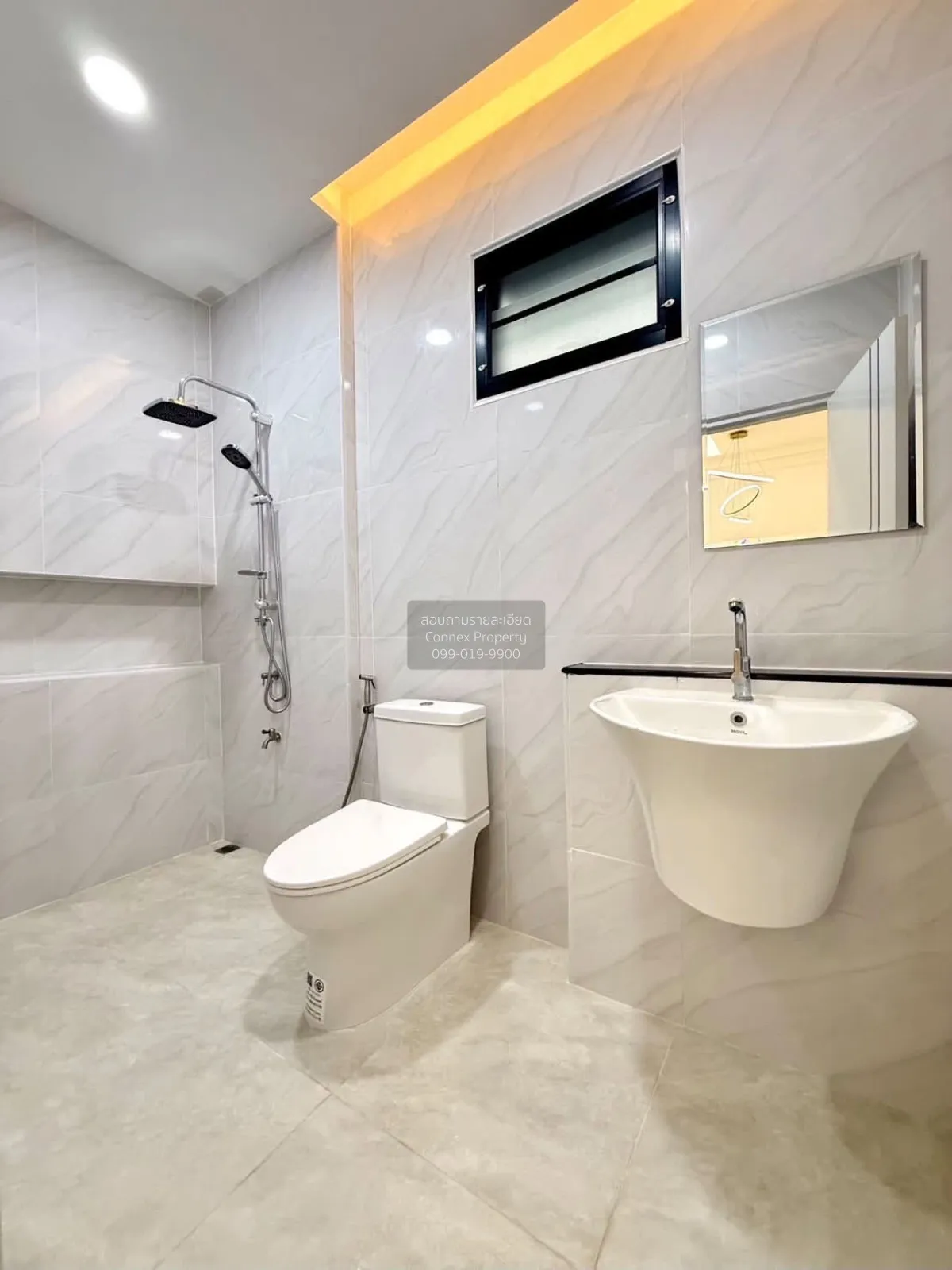 For Sale Townhouse/Townhome  , Montienthong Villa Phetkasem 88/1 