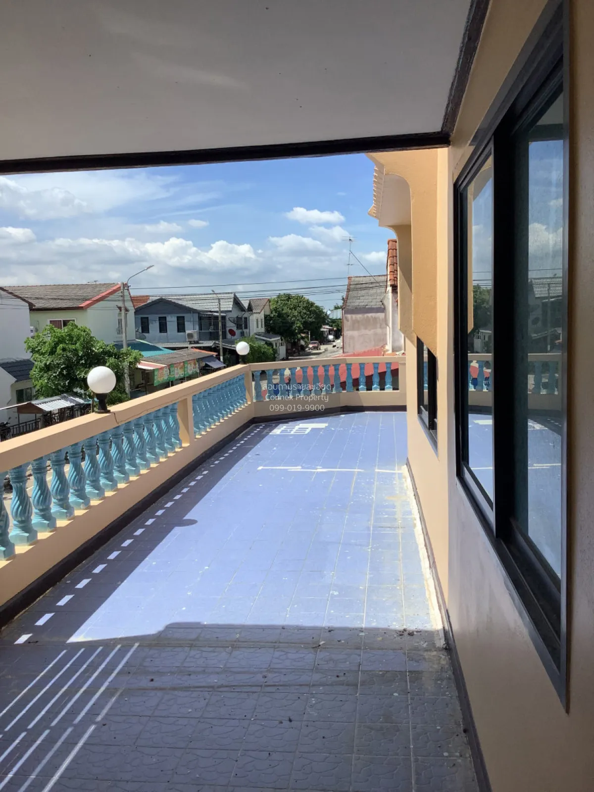 For Sale Townhouse/Townhome  , Baan Bua Thong 2 , corner unit , n 3