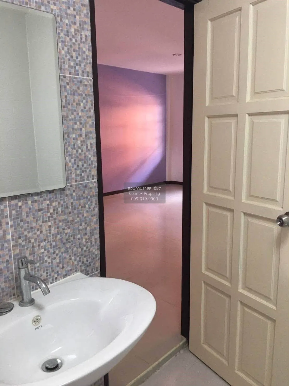 For Sale 3-story townhouse on Vibhavadi 64 Alley, Laksi. 6 meters
