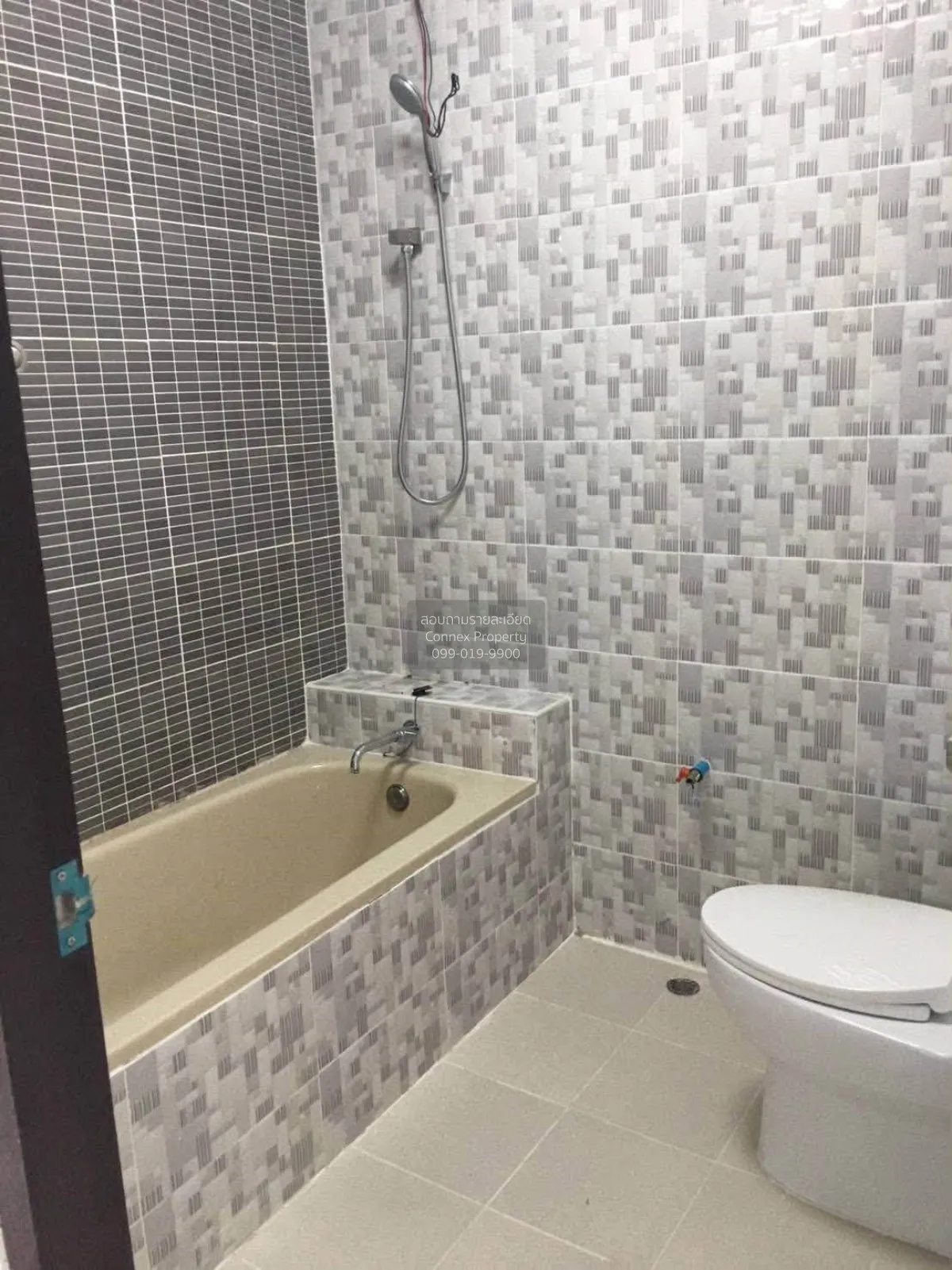 For Sale 3-story townhouse on Vibhavadi 64 Alley, Laksi. 6 meters