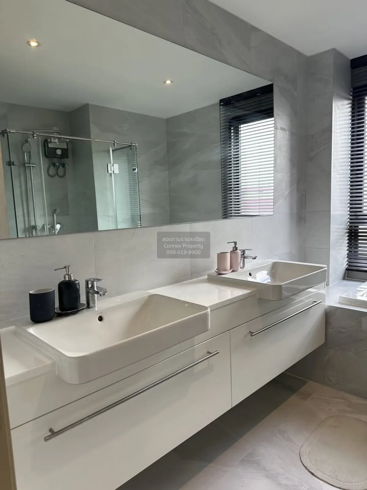 FOR RENT condo , RHYTHM Ekkamai , BTS-Ekkamai , Khlong Tan Nuea ,