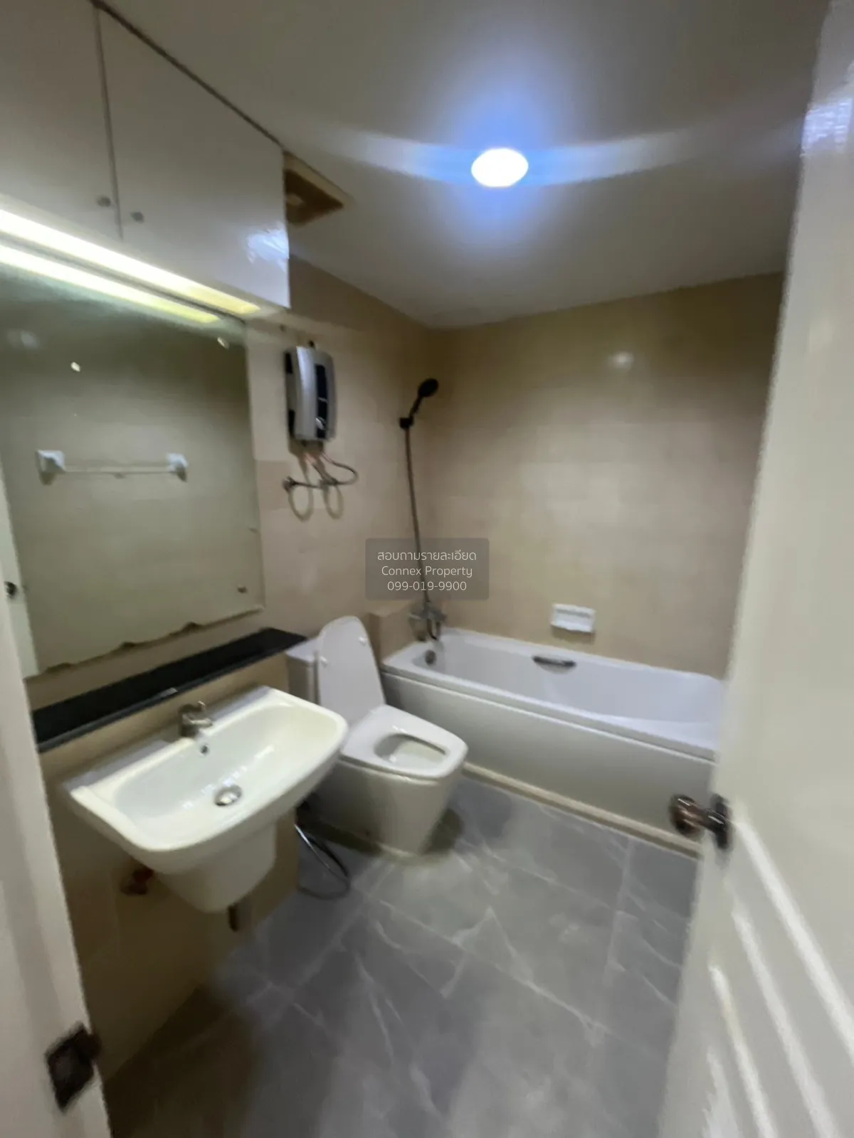 For Rent Condo , Waterford Diamond 30/1 , BTS-Phrom Phong , Khlon