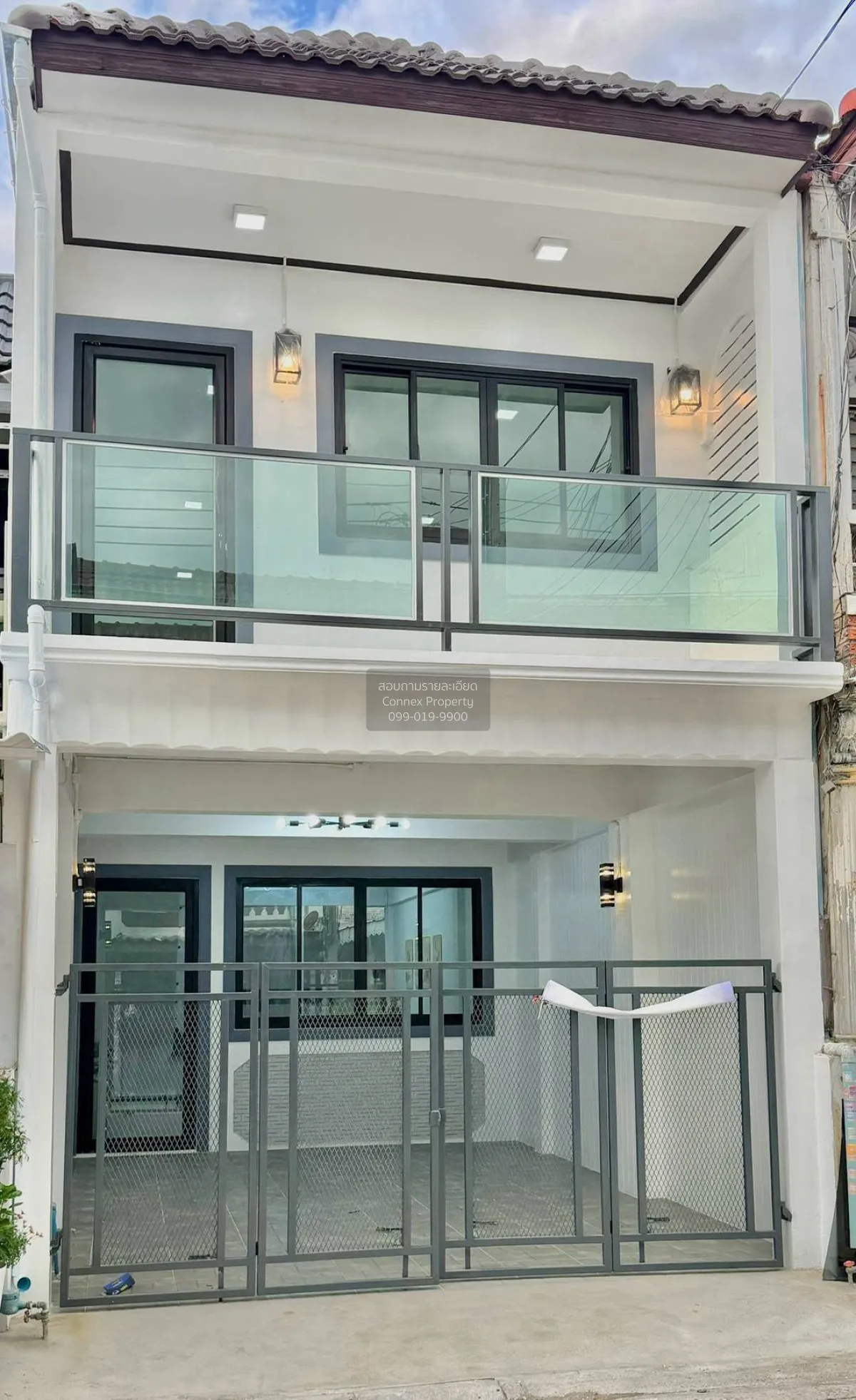 For Sale Townhouse/Townhome  , Rewadee 3 , newly renovated , Tala 2