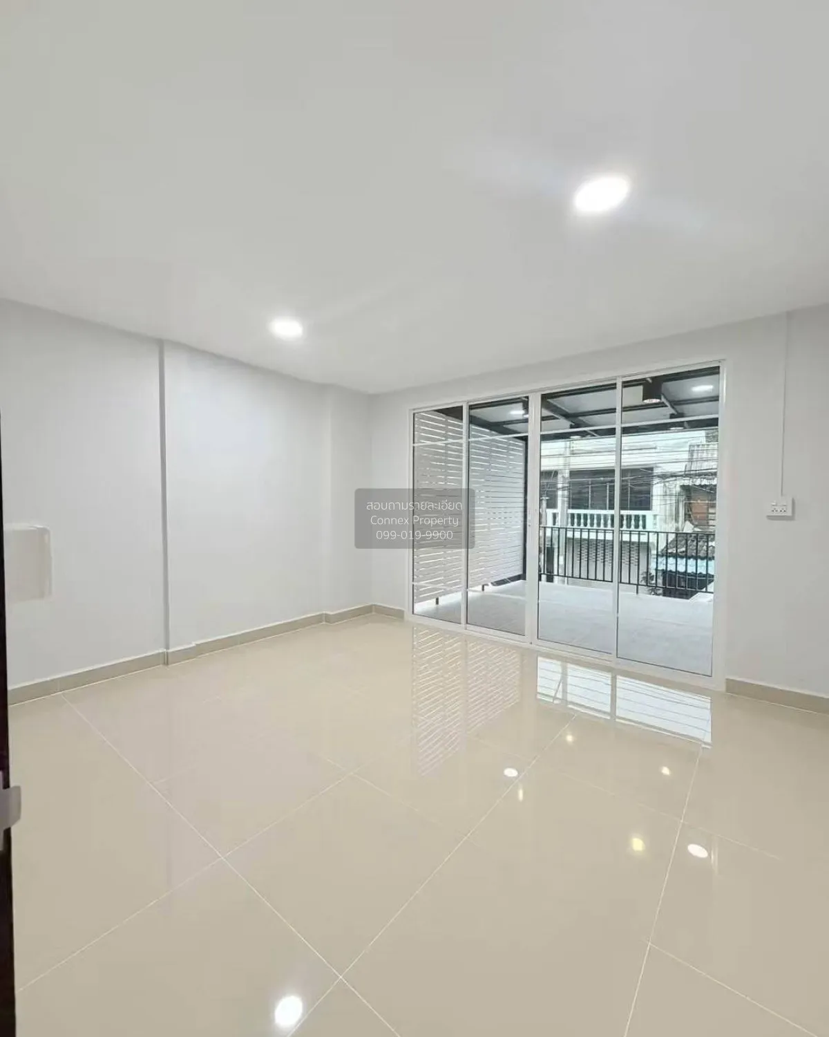 ขายทาวน์เฮ้าส์/ทาวน์โฮม  หมู่บ้านอัญชลี รีโนเวทใหม่ ท่าทราย เมือง