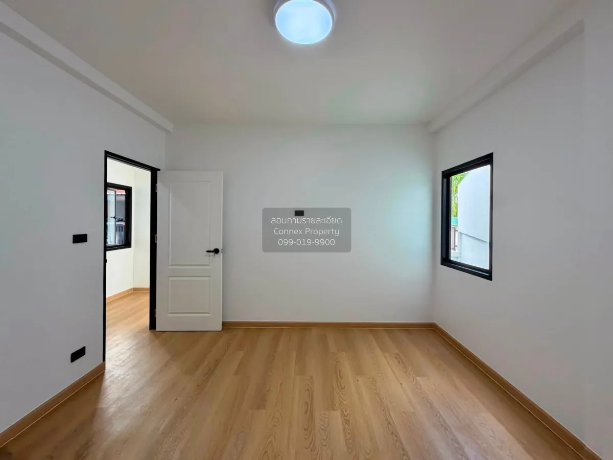 For Sale Townhouse/Townhome  , Sri Suchart Grand View 3 , newly r