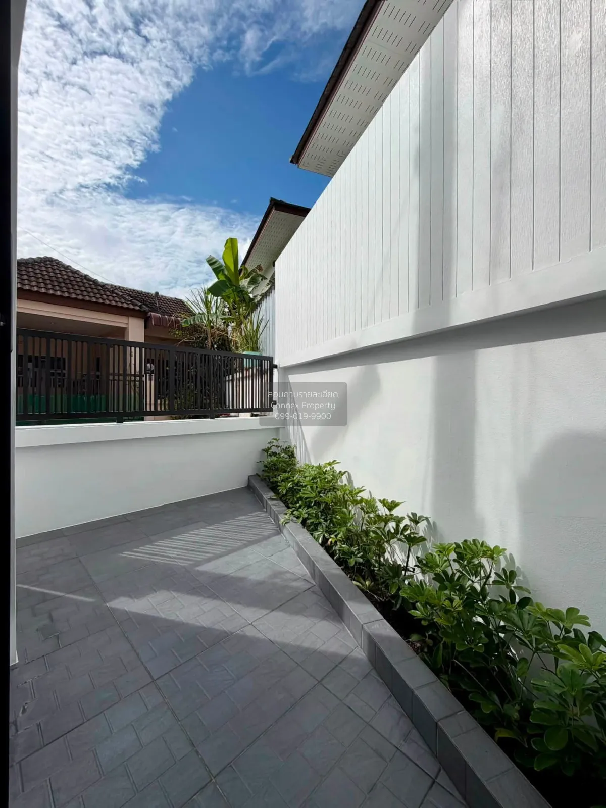 For Sale Townhouse/Townhome  , Sri Suchart Grand View 3 , newly r