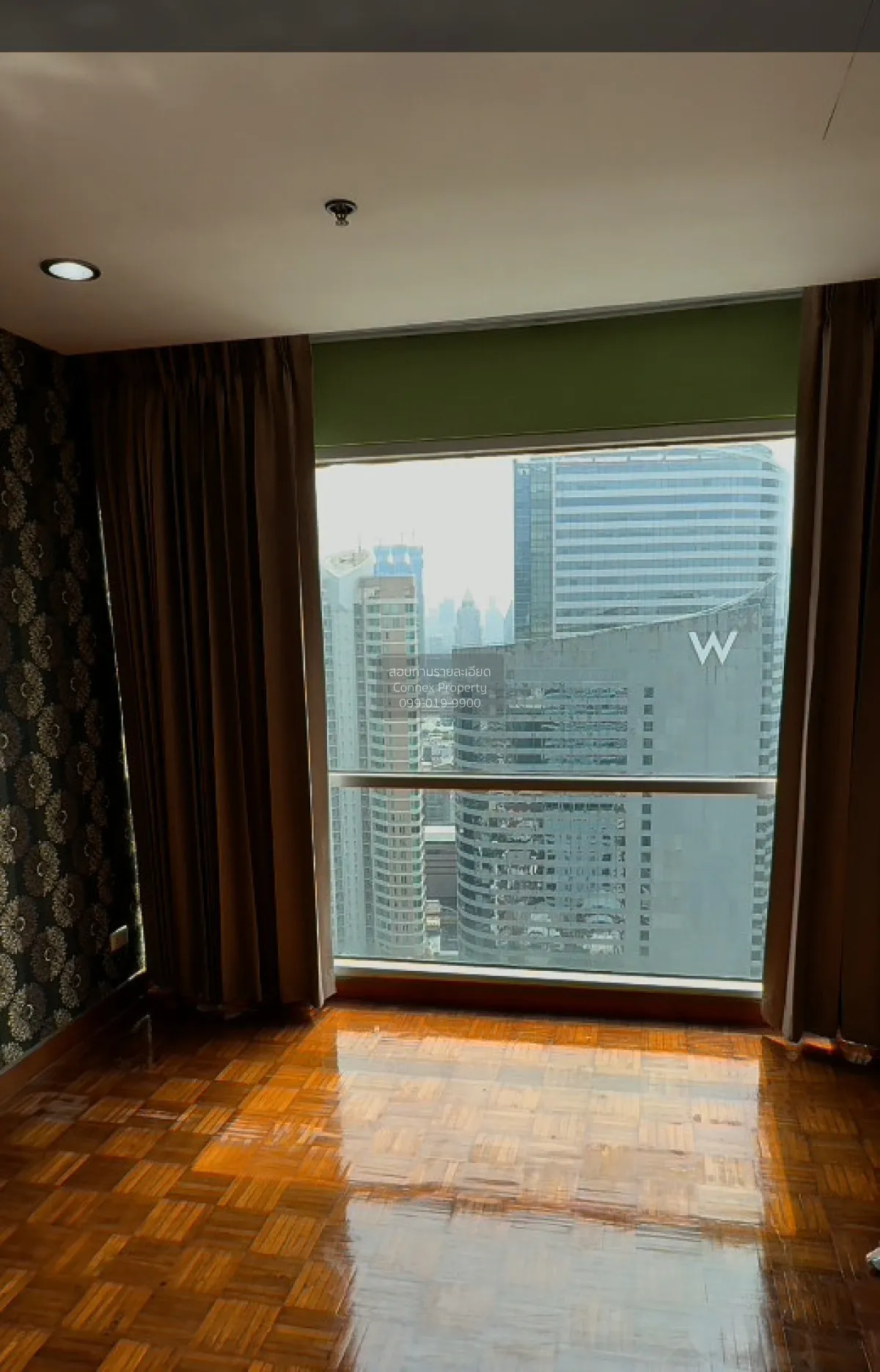 For Sale Condo , Silom Suite , high floor , corner unit , BTS-Sai 2