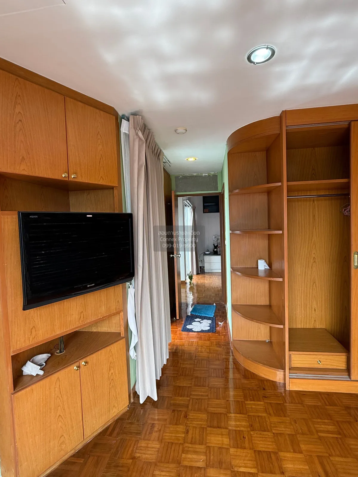 For Sale Condo , Silom Suite , high floor , corner unit , BTS-Sai 3