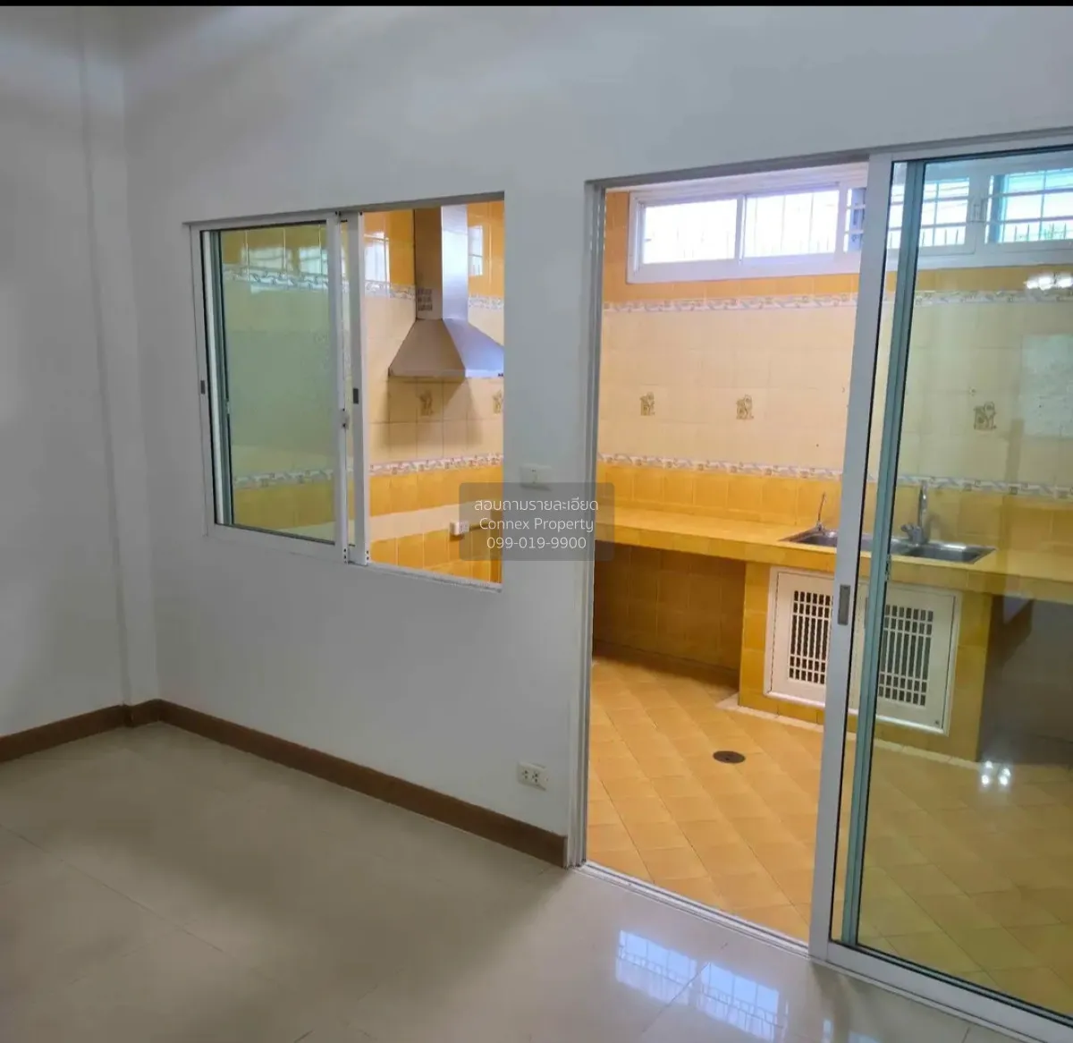 For Sale Townhouse/Townhome  , Prinluck Rama 2 , Samae Dam , Bang