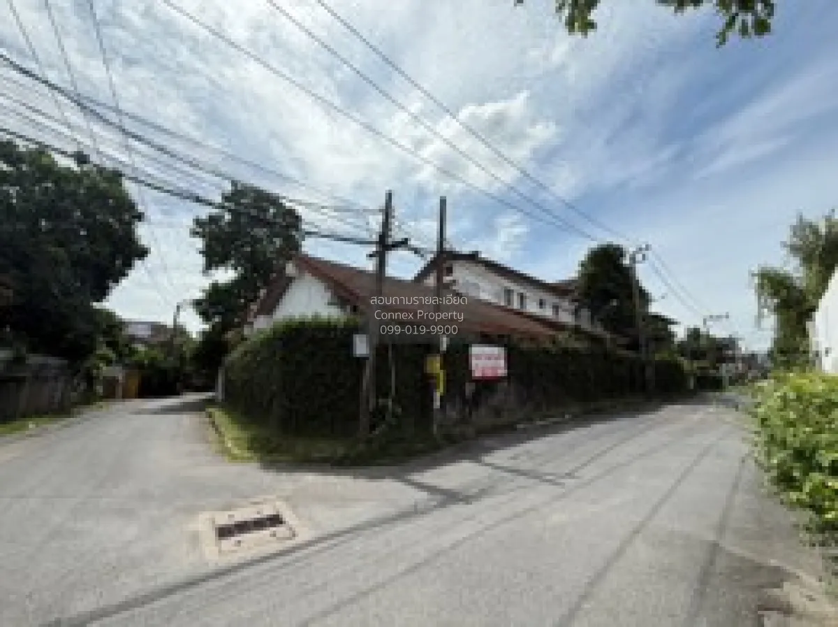 For Sale Home at Soi Pridi Banomyong 26 , wide frontage , Khlong  1