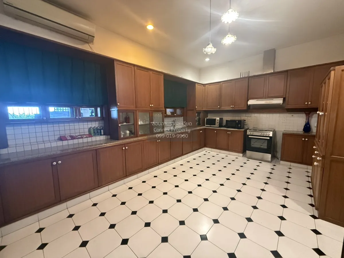 For Sale Home at Soi Pridi Banomyong 26 , wide frontage , Khlong  2