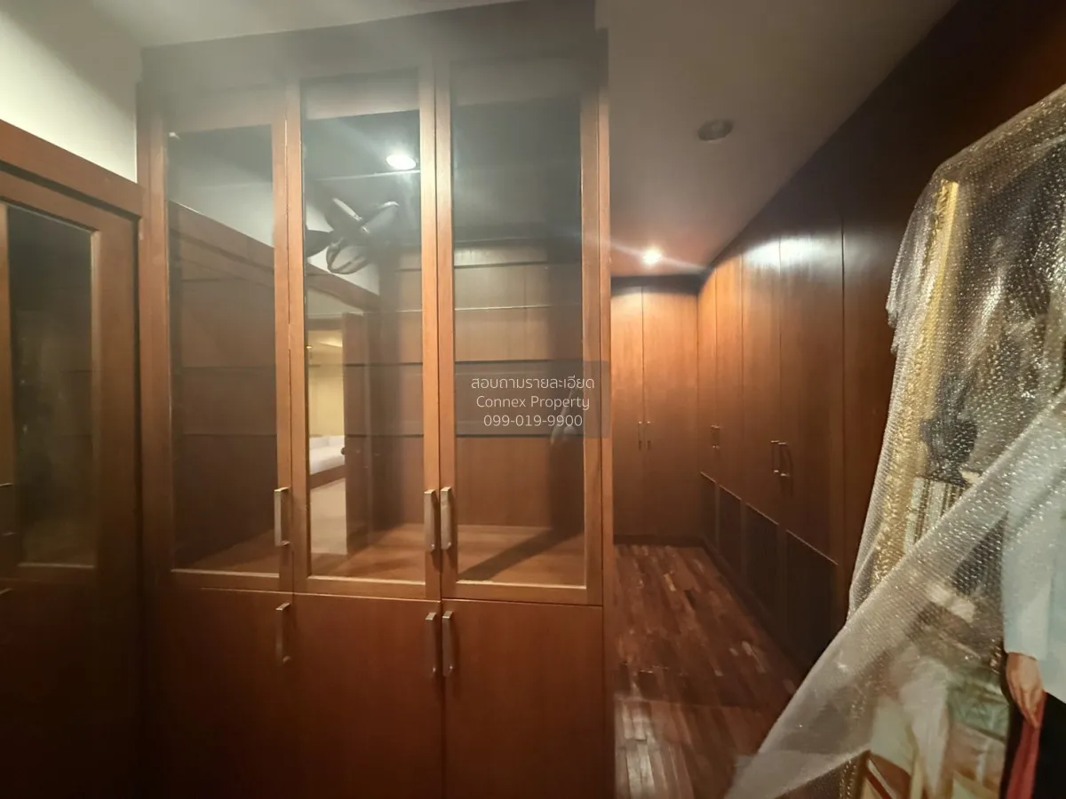 For Sale Home at Soi Pridi Banomyong 26 , wide frontage , Khlong 