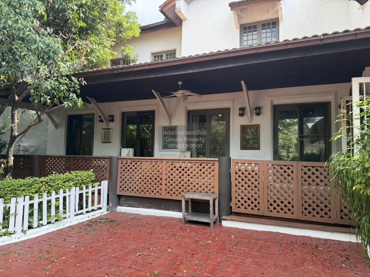 For Sale Home at Soi Pridi Banomyong 26 , wide frontage , Khlong 