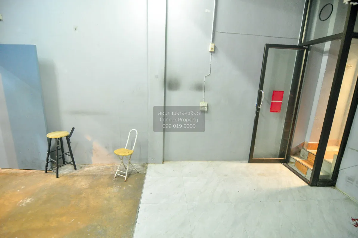 For Sale 3-story shophouse, Soi Inthamara , Sam Sen Nai , Phaya T 4