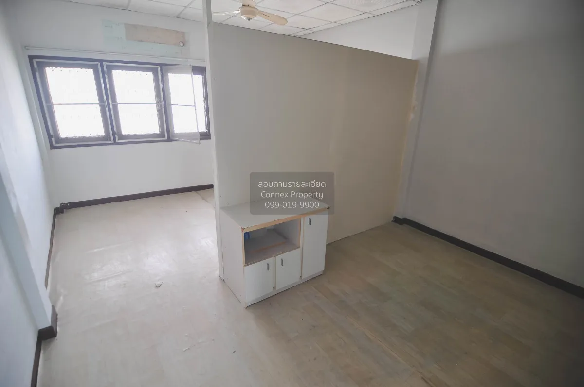 For Sale 3-story shophouse, Soi Inthamara , Sam Sen Nai , Phaya T